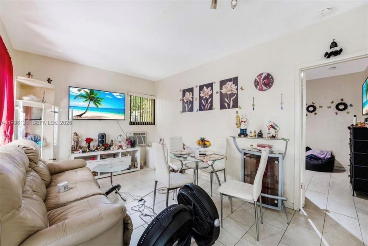 7625 NW 4th Ct, Miami, FL 33150 Photo