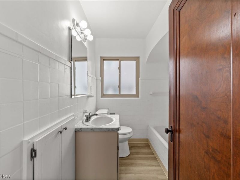 6098 Manchester Road, Parma, OH 44129 Photo 17