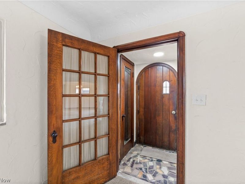 6098 Manchester Road, Parma, OH 44129 Photo 3