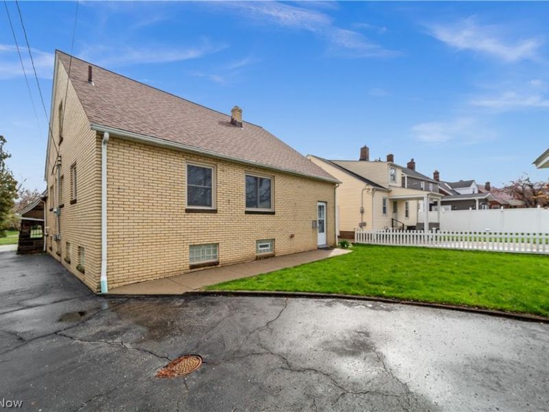 6098 Manchester Road, Parma, OH 44129 Photo 38