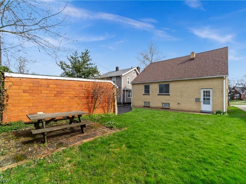 6098 Manchester Road, Parma, OH 44129 Photo 39