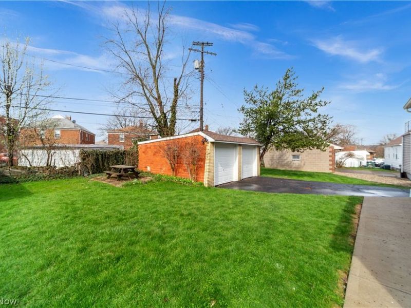 6098 Manchester Road, Parma, OH 44129 Photo 40