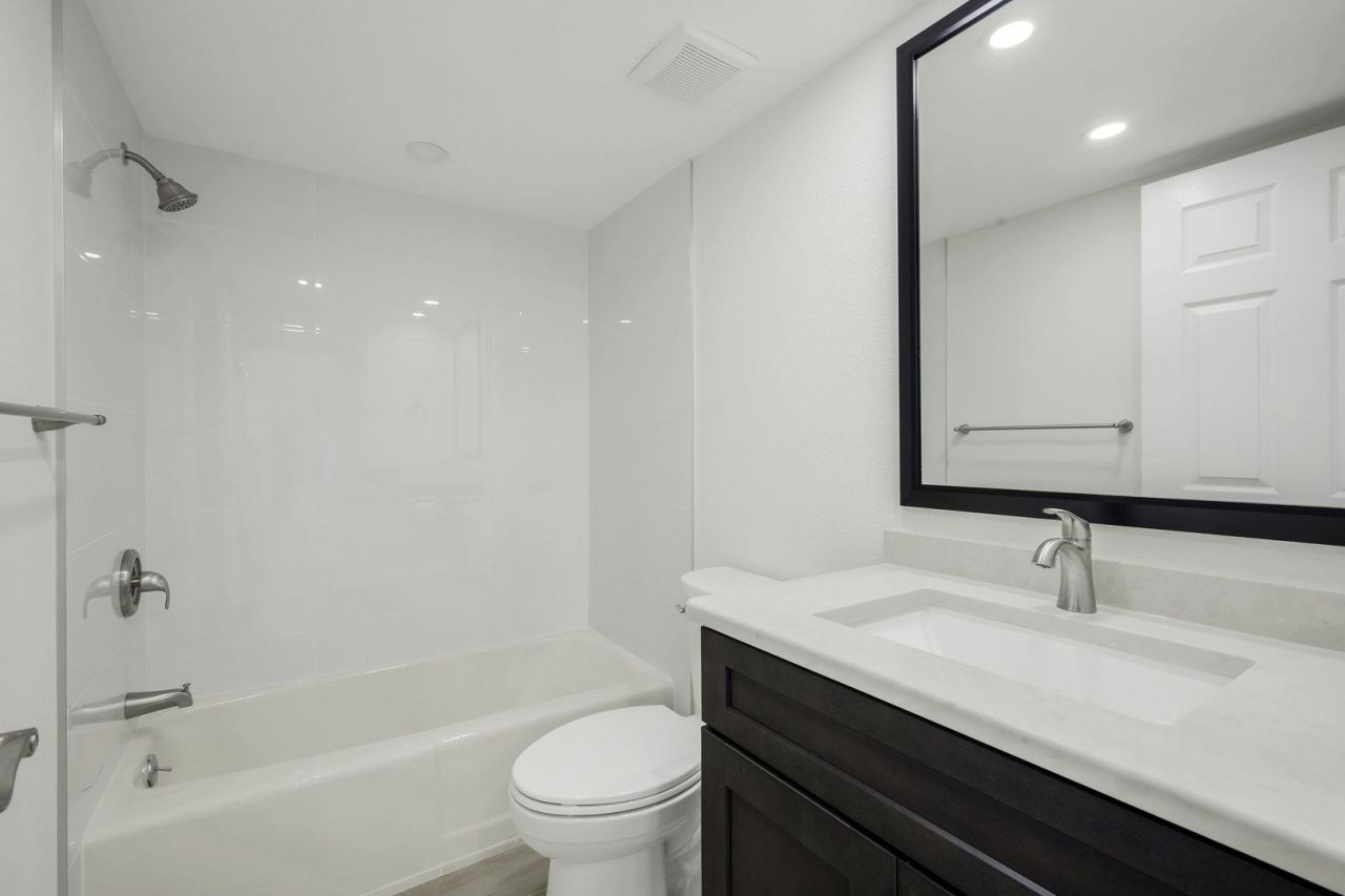 15011 Punta Rassa Rd, Unit 403, Fort Myers, FL 33908 Photo