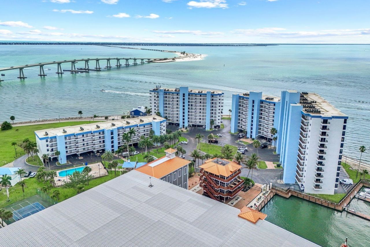 15011 Punta Rassa Rd, Unit 403, Fort Myers, FL 33908 Photo