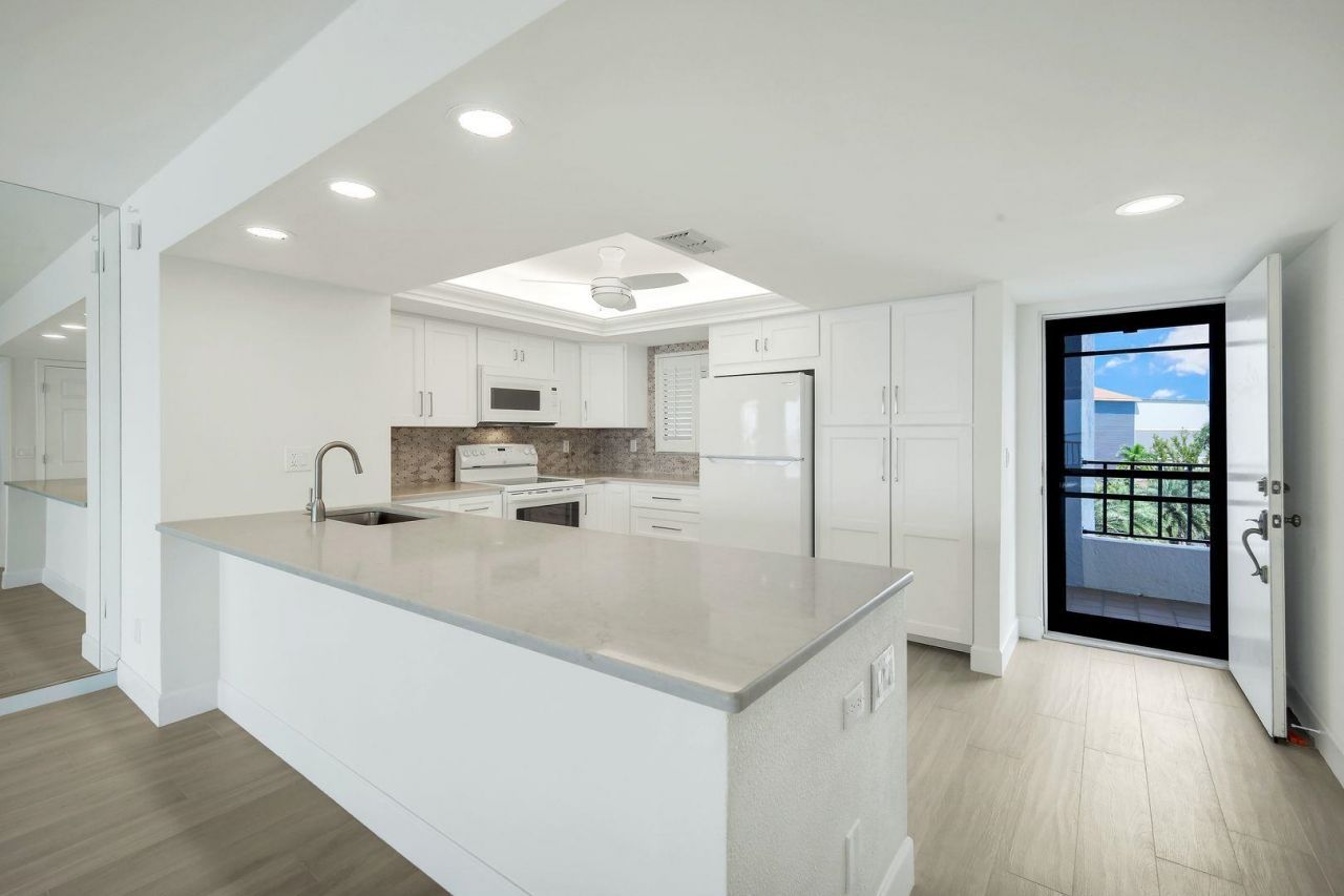 15011 Punta Rassa Rd, Unit 403, Fort Myers, FL 33908 Photo