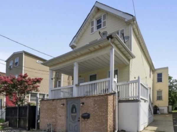 70 Welland Ave, Irvington, NJ 07111