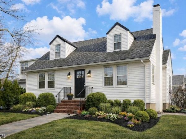 56 Diven St, Springfield, NJ 07081