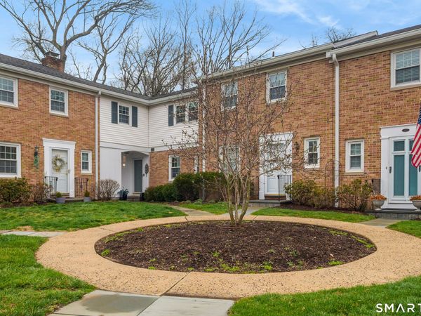 111 Heritage Hill, Unit 111, New Canaan, CT 06840