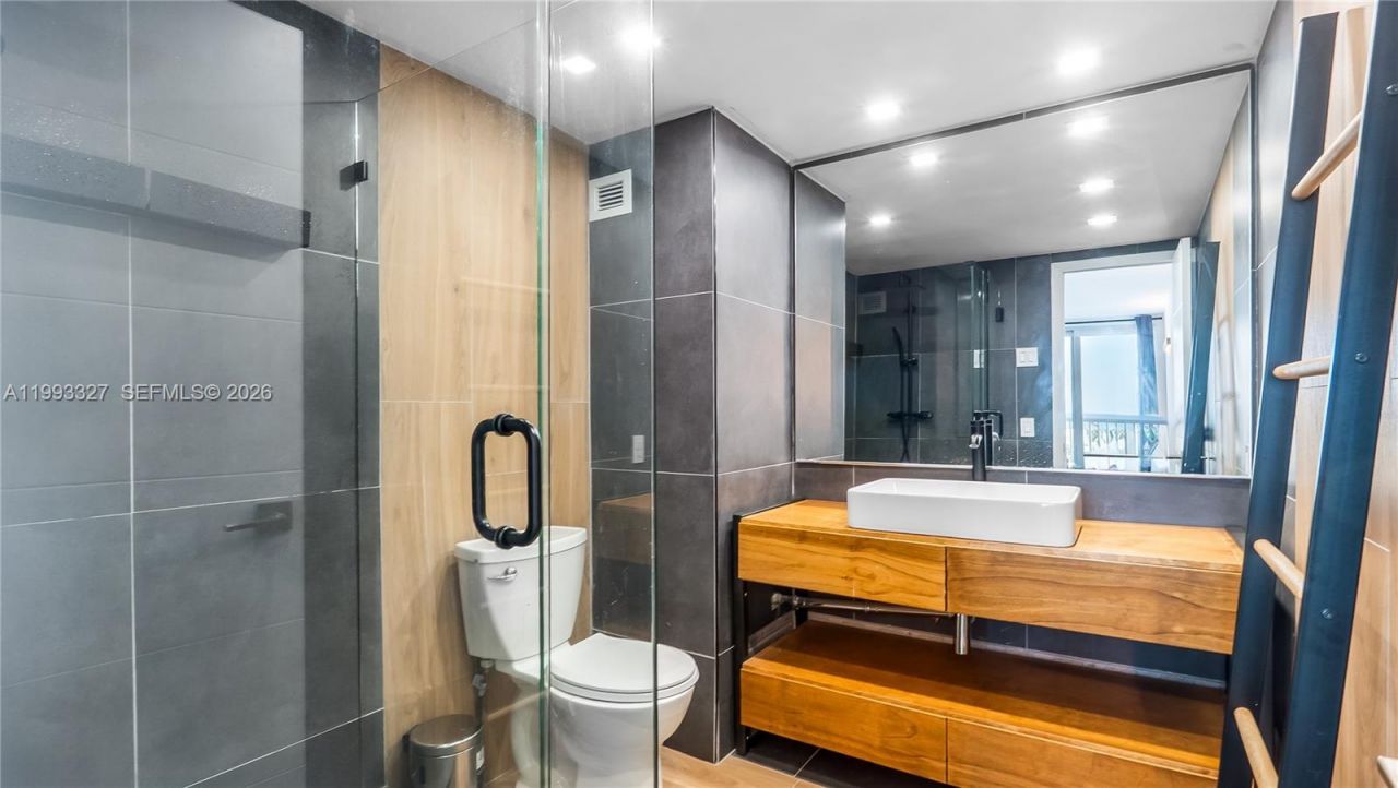 121 Golden Isles Dr , Unit 803, Hallandale Beach, FL 33009 Photo