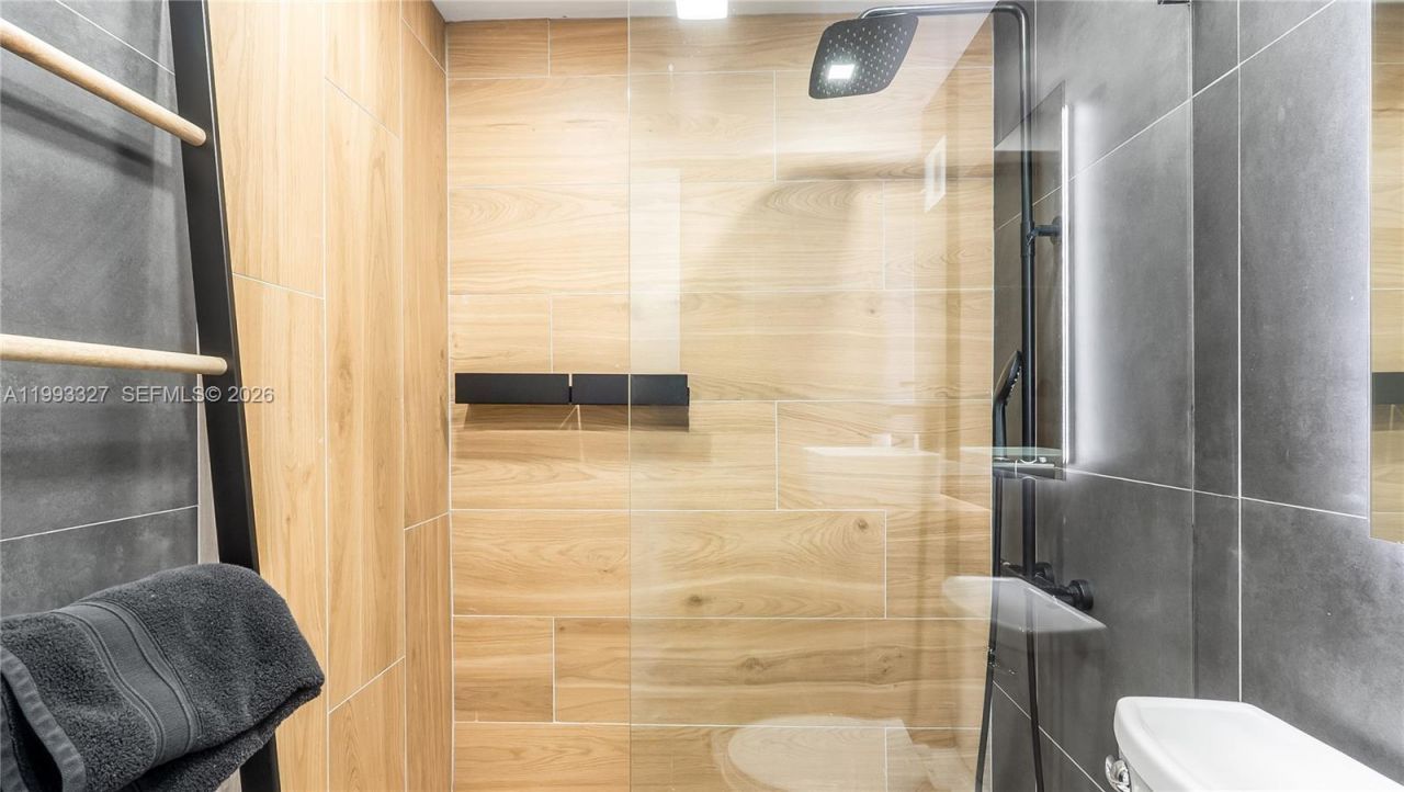 121 Golden Isles Dr , Unit 803, Hallandale Beach, FL 33009 Photo