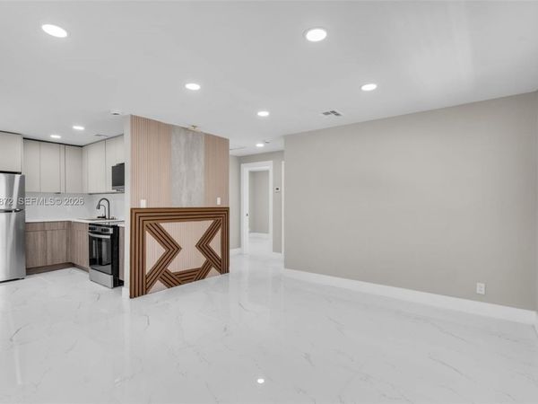 1660 W 26th St, Riviera Beach, FL 33404