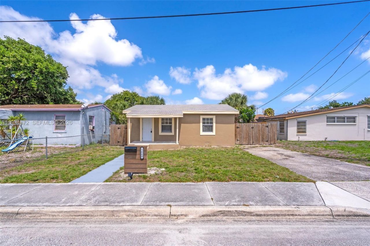 1660 W 26th St, Riviera Beach, FL 33404 Photo