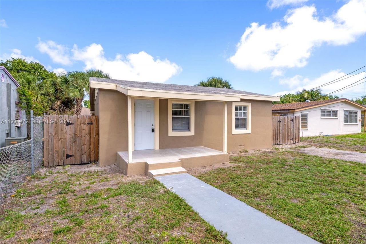 1660 W 26th St, Riviera Beach, FL 33404 Photo