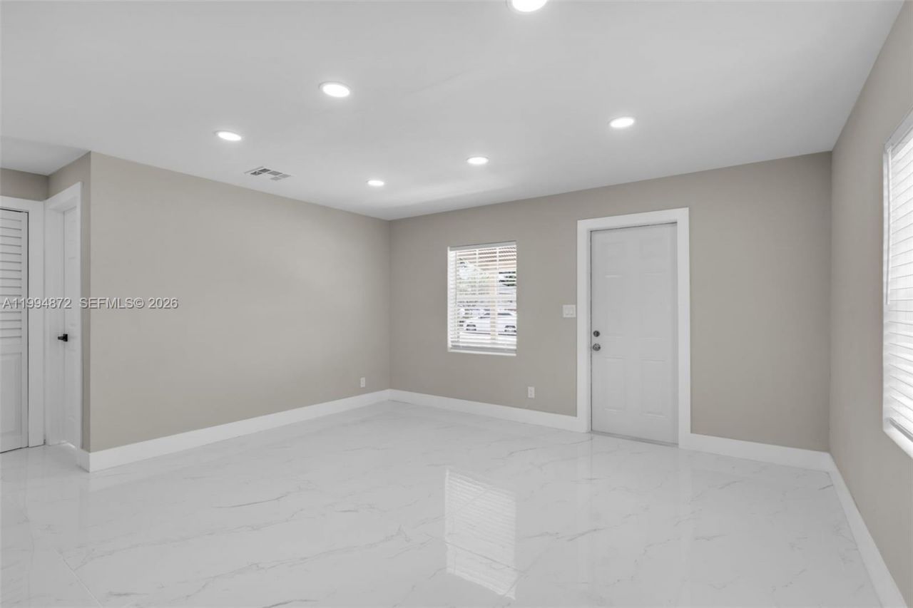 1660 W 26th St, Riviera Beach, FL 33404 Photo