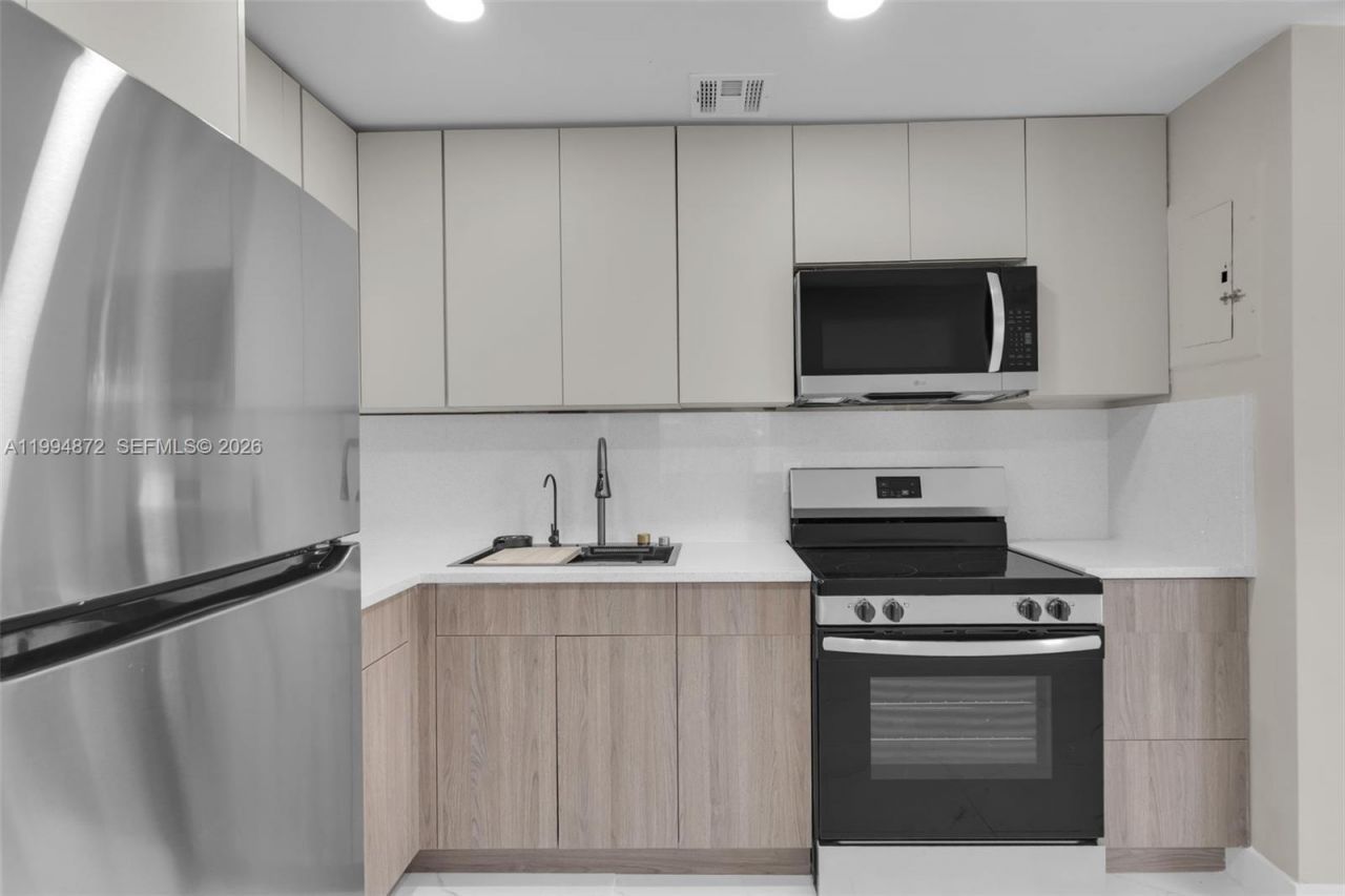 1660 W 26th St, Riviera Beach, FL 33404 Photo