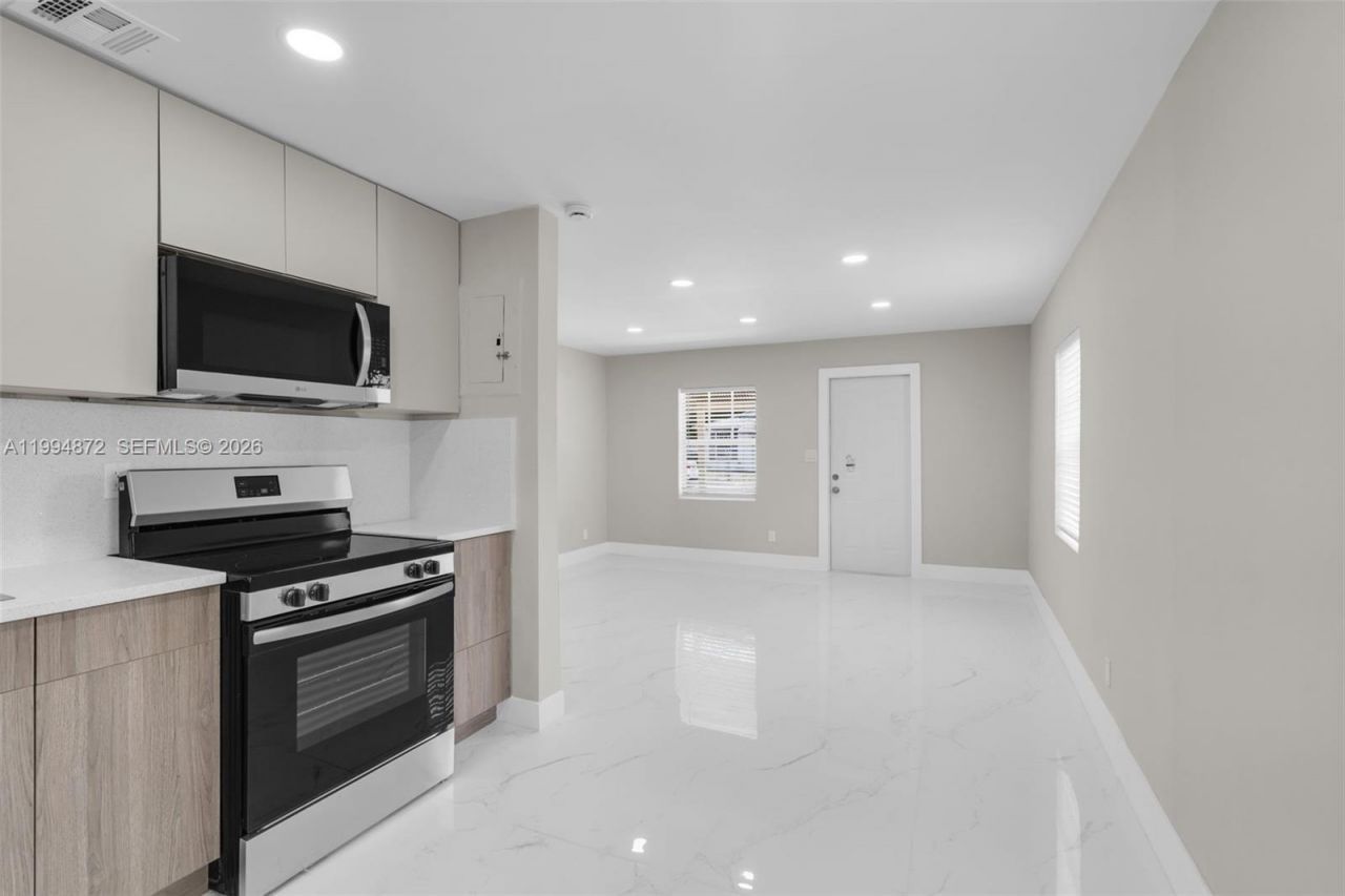 1660 W 26th St, Riviera Beach, FL 33404 Photo