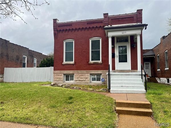 8215 Pennsylvania Avenue, St Louis, MO 63111