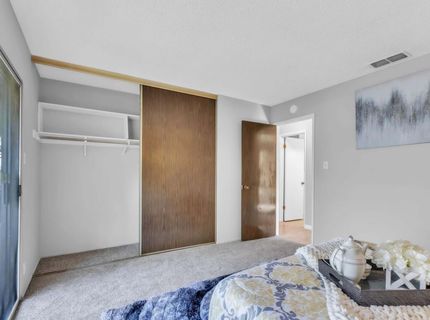 217 Roundtree Ct, Sacramento, CA 95831 Photo