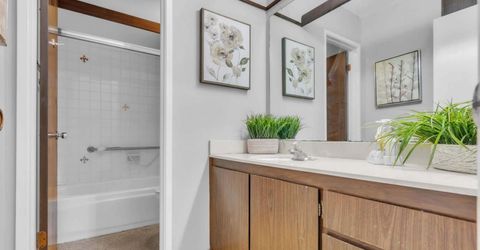 217 Roundtree Ct, Sacramento, CA 95831 Photo