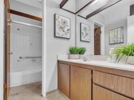 217 Roundtree Ct, Sacramento, CA 95831 Photo