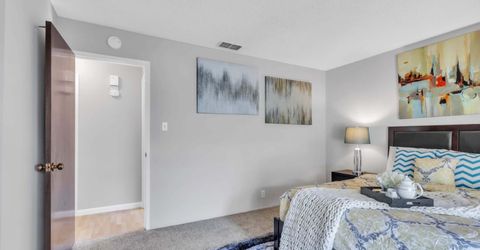 217 Roundtree Ct, Sacramento, CA 95831 Photo