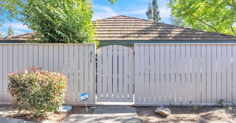 217 Roundtree Ct, Sacramento, CA 95831 Photo