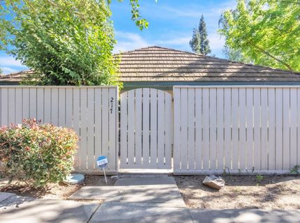 217 Roundtree Ct, Sacramento, CA 95831 Photo