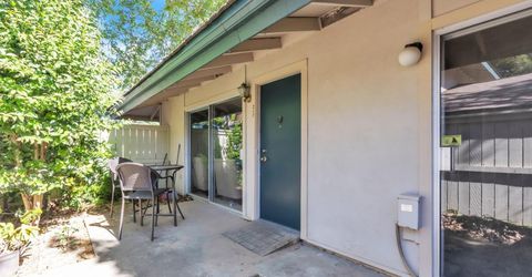 217 Roundtree Ct, Sacramento, CA 95831 Photo