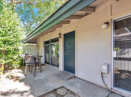 217 Roundtree Ct, Sacramento, CA 95831 Photo