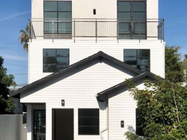 1317 Cabrillo Avenue, Venice, CA 90291