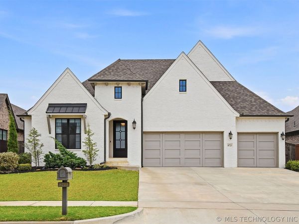 8723 S Quanah Avenue W, Tulsa, OK 74132