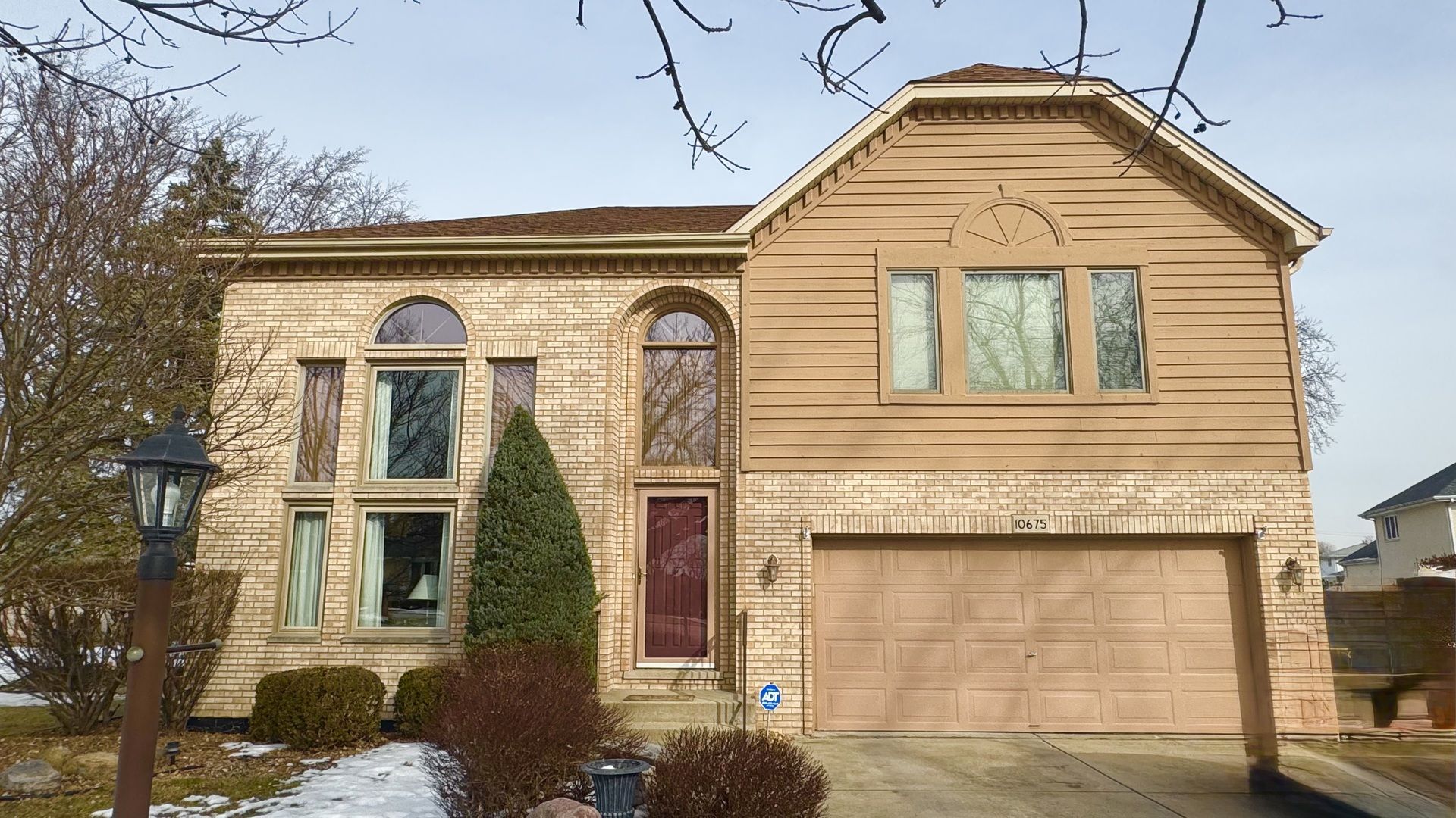10675 Granada Court, Palos Hills, IL 60465