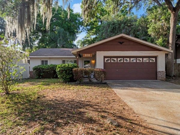 302 HUTCH COURT , BRANDON, FL 33510