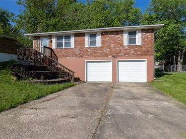 208 Carla Street, Excelsior Springs, MO 64024