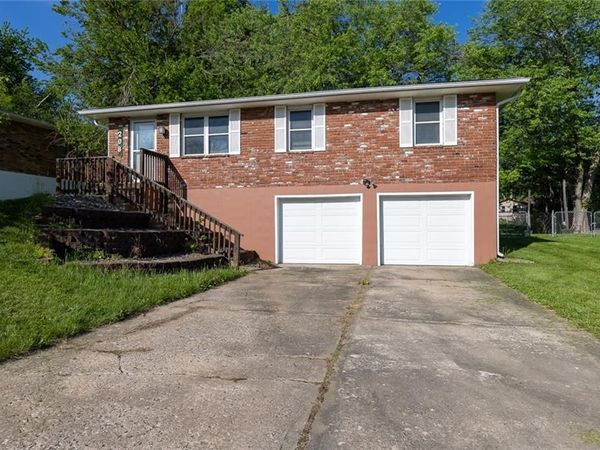 208 Carla Street, Excelsior Springs, MO 64024