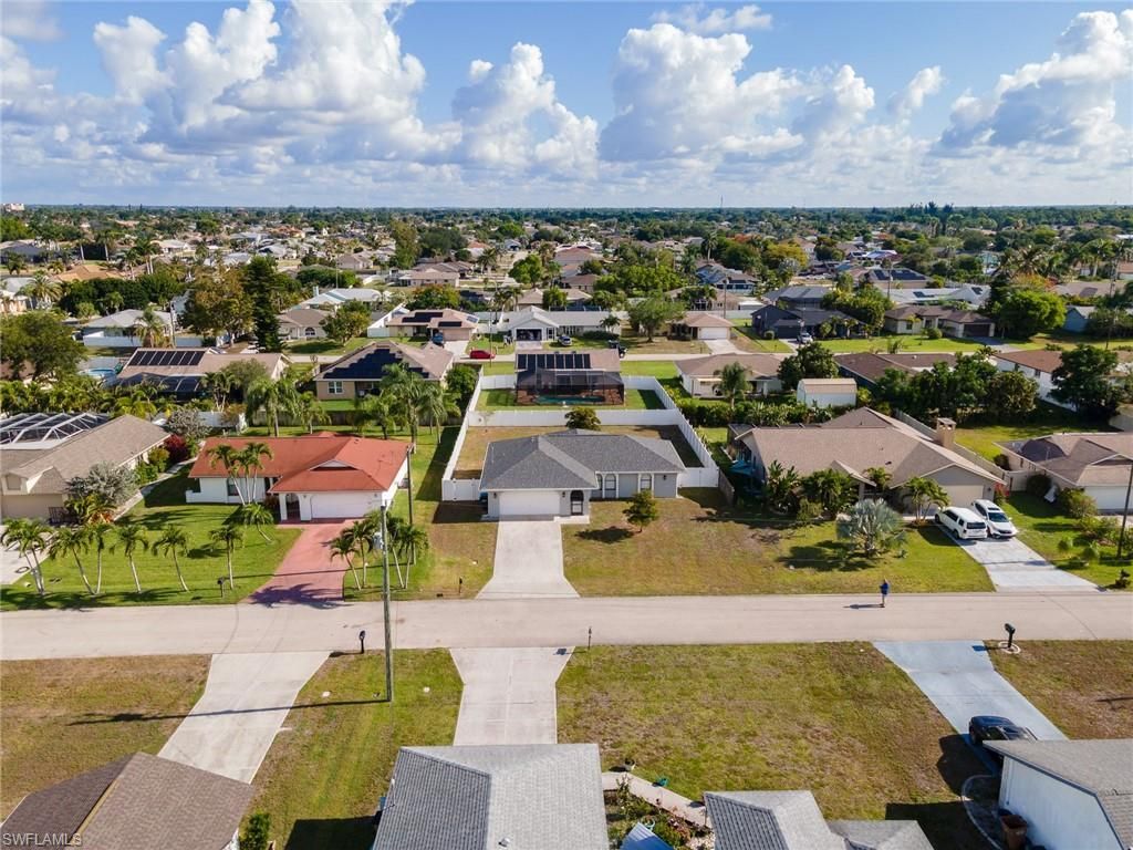 2115 SE 14th St, Cape Coral, FL 33990 Photo