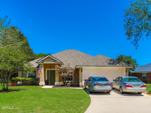 825 S LILAC Loop, Jacksonville, FL 32259