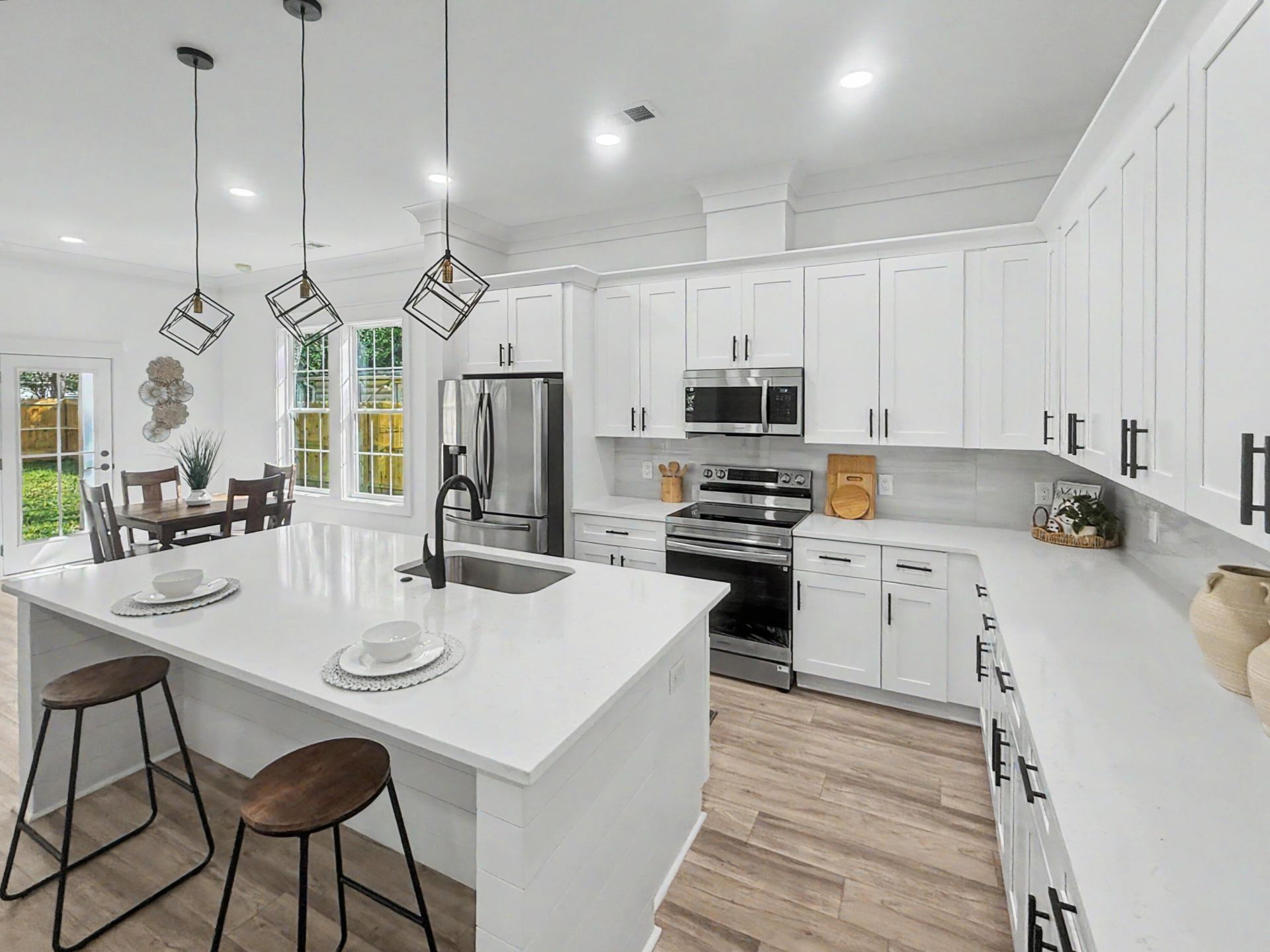 2012 Bolton Street Photo 4