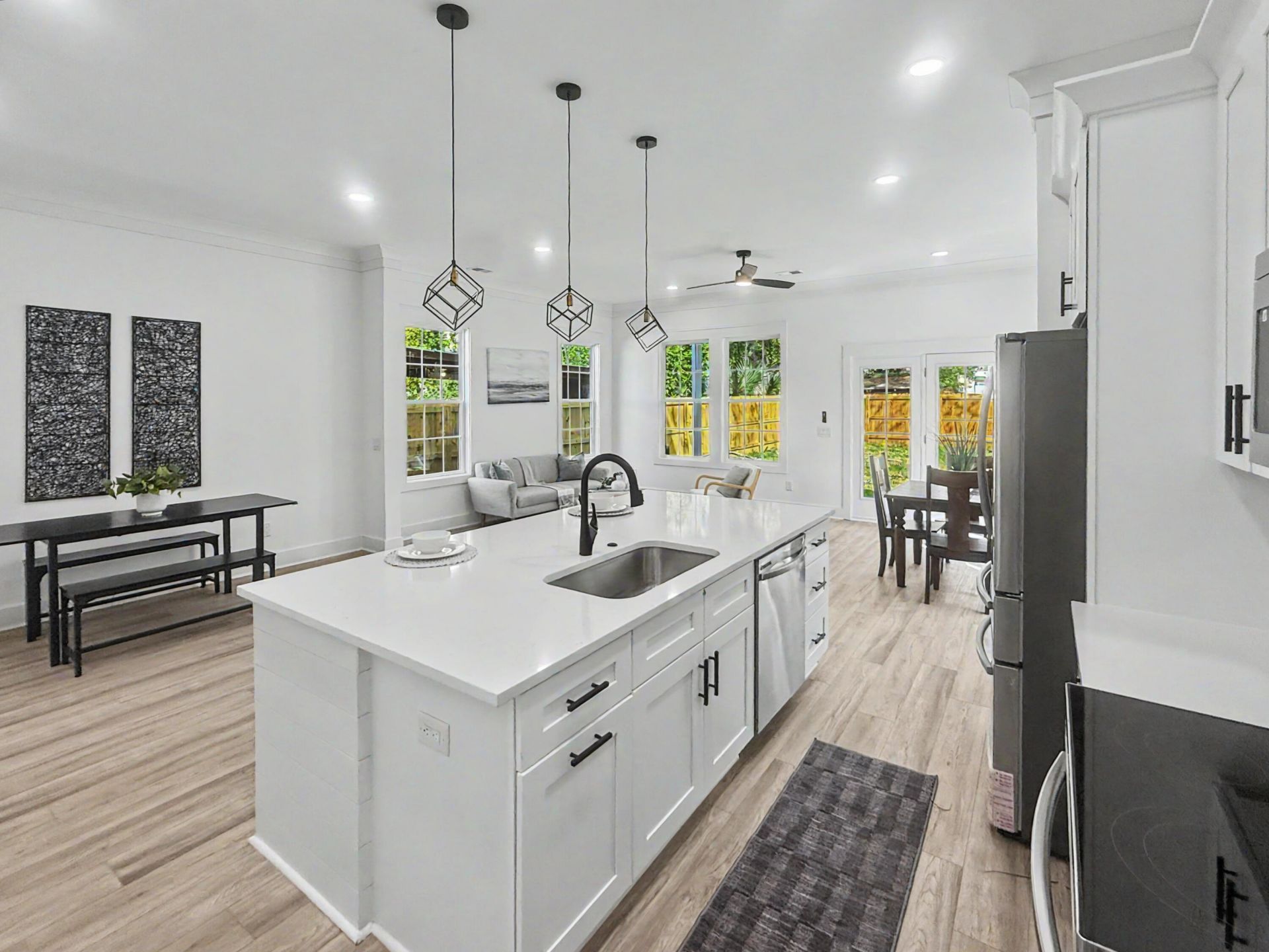 2012 Bolton Street Photo 9