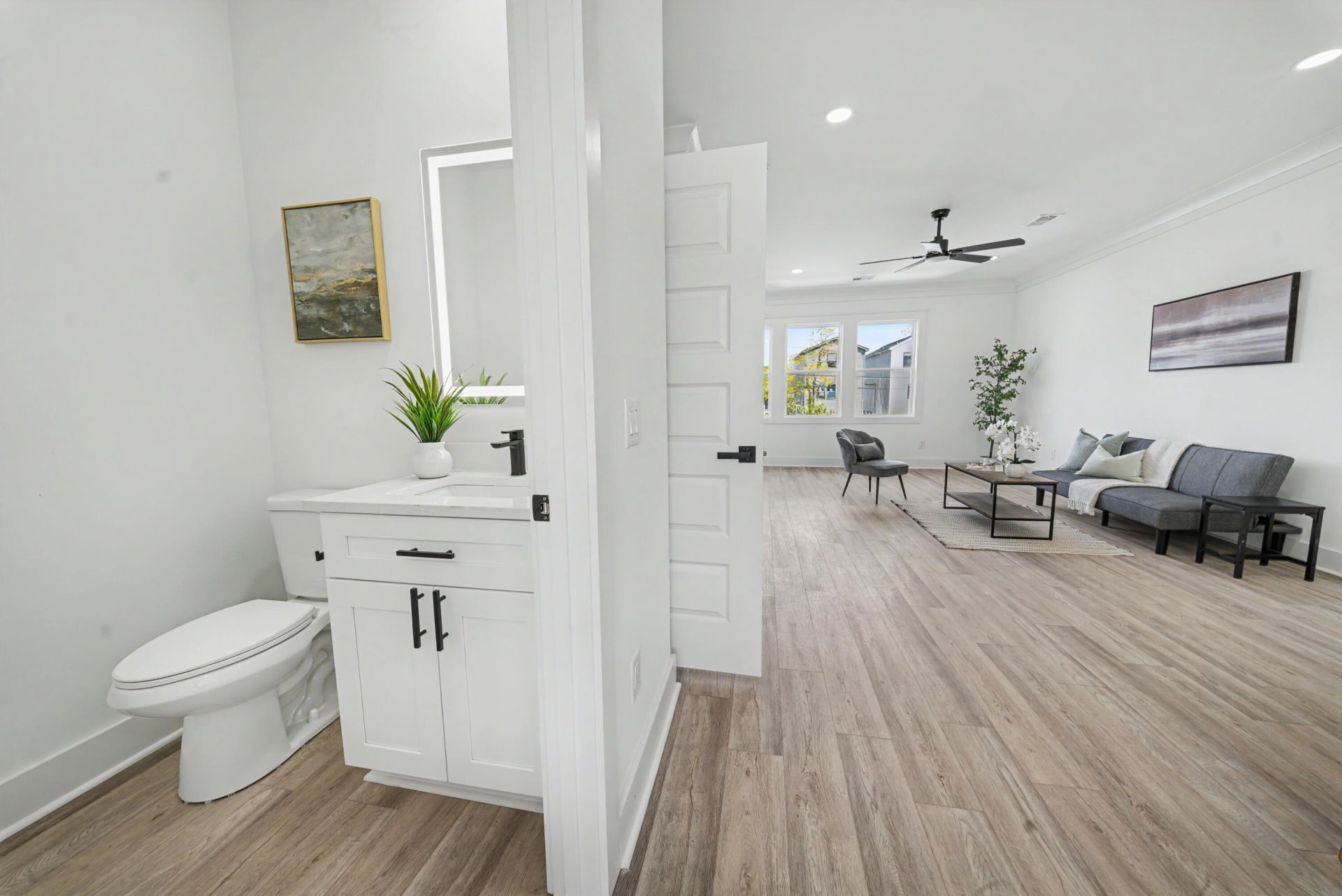 2014 Comstock Avenue Photo 12