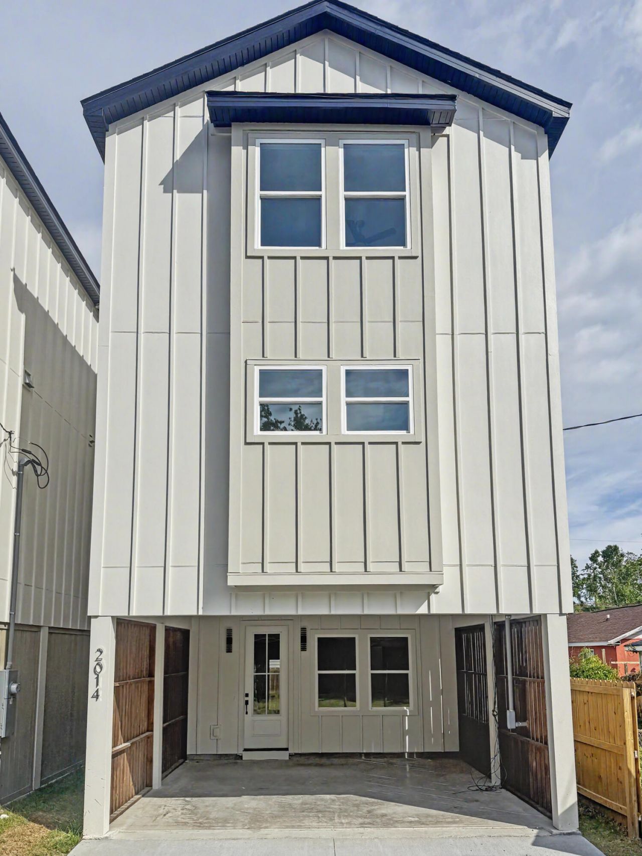 2014 Comstock Avenue Photo 24