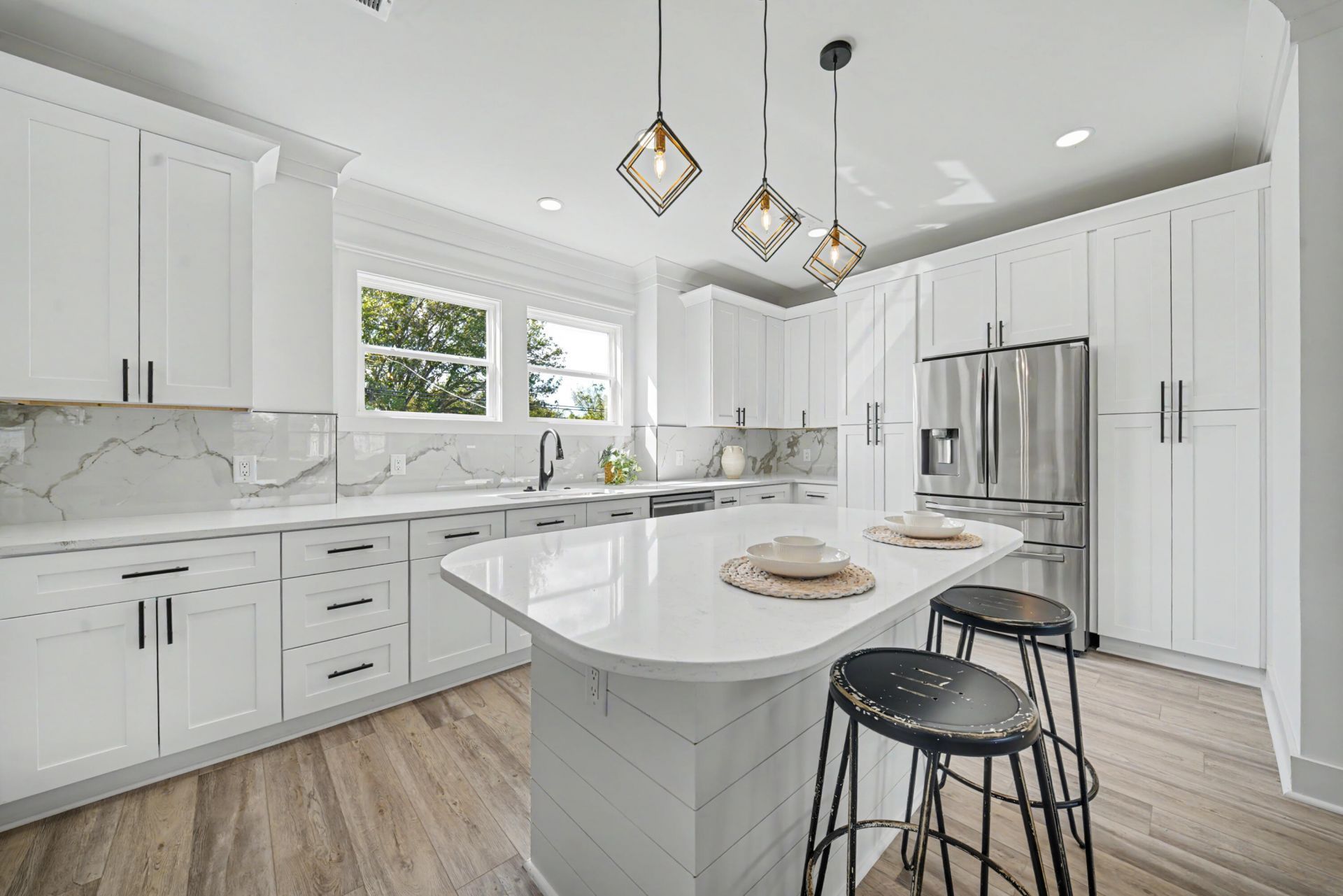 2014 Comstock Avenue Photo 6