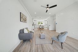 2016 Comstock Avenue photo 4