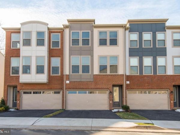 42482 DOGWOOD GLEN SQUARE , STERLING, VA 20166