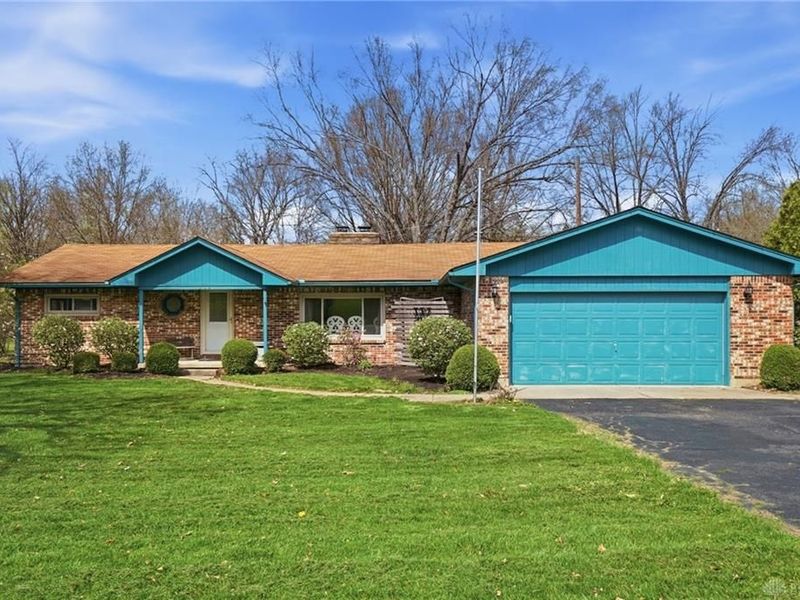 1008 Steven Circle Drive, New Carlisle, OH 45344 Photo 4