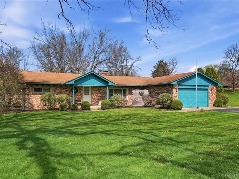 1008 Steven Circle Drive, New Carlisle, OH 45344 Photo 7