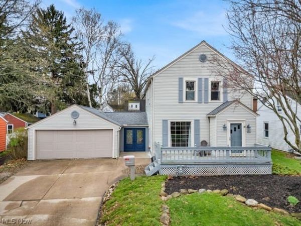 624 E Ford Avenue, Barberton, OH 44203