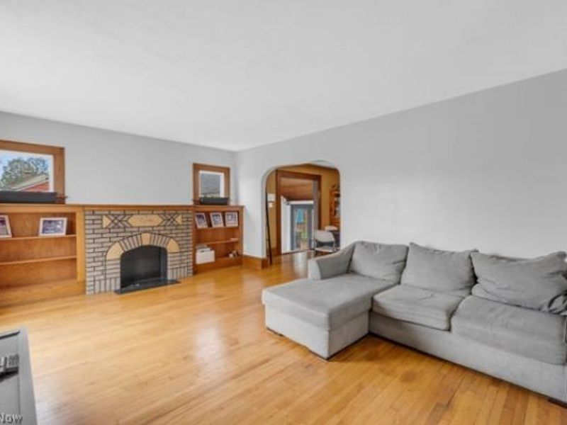 624 E Ford Avenue, Barberton, OH 44203 Photo 2