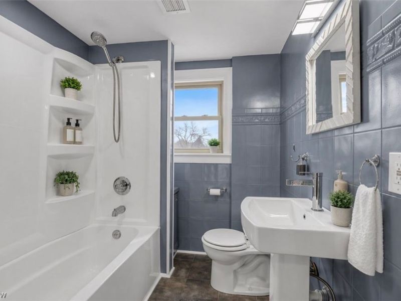 624 E Ford Avenue, Barberton, OH 44203 Photo 22