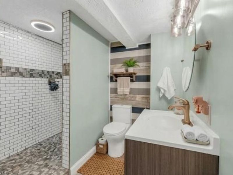 624 E Ford Avenue, Barberton, OH 44203 Photo 25